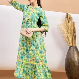 Stylo Bug Floral Print Three-Quarter Sleeves Tie-Up Neck Maxi Dress-picture-50
