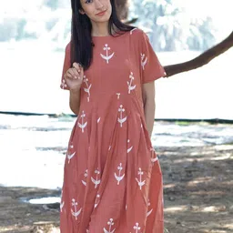 Chidiyaa women Pink & White Floral Cotton Pleated A-Line Dress-picture-24
