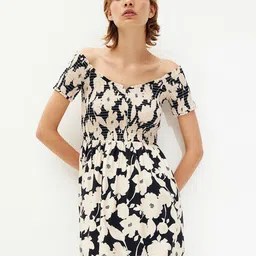 H&M Smocked Off-The-Shoulder Dress image 2