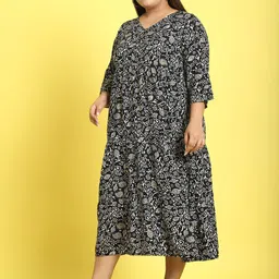 theRebelinme Plus Size Floral Print A-Line Midi Dress image 4