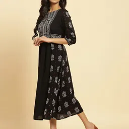 W Ethnic Motifs Printed Pleated Fit & Flare Midi Ethnic Dress image 4
