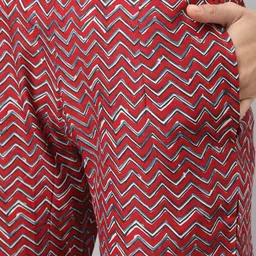 Divena Floral Printed Gotta Patti Anarkali Pure Cotton Kurta with Trousers & Dupatta image 3