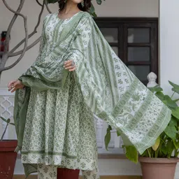 Anouk Green Floral Printed Anarkali Sequinned Pure Cotton Kurta with Trousers & Dupatta image 3