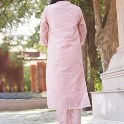 Kesarya Band Collar Chanderi Silk Kurta with Trousers & Dupatta image 4