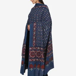 THE WEAVE TRAVELLER Blue & Red Paisley Block Printed Pure Cotton Dupatta image 4