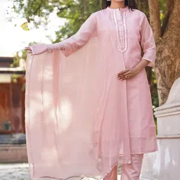 Kesarya Band Collar Chanderi Silk Kurta with Trousers & Dupatta image 5