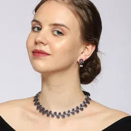 VENI Red Silver-Plated Ruby AD Oxidised Choker Jewellery Set image 3