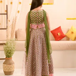 pspeaches Girls Sequinned Ready to Wear Lehenga & Blouse With Dupatta image 3
