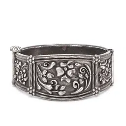 VENI Oxidised Silver-Plated Handcuff Bangle Kada image 2