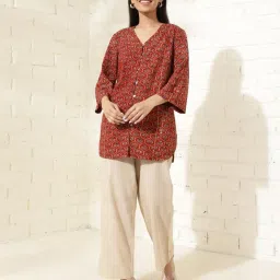 fabindia Women Floral Print Fitted V-Neck Tunic image 2