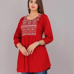 jyoti Embroidered Round-Neck Tunic image 2