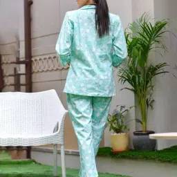 hivora Women Floral Print Blazer & Pants Co-Ord Set image 2