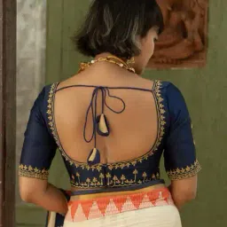 suta Women Self-design Blouse image 2