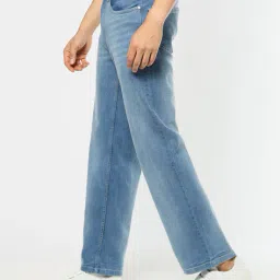 buda jeans co Men Light-Wash Baggy Fit Jeans image 2