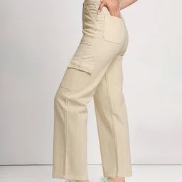 me queen Women Flared Jeans with 5-Pocket Styling image 2