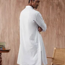 kingdom of white Men Long Kurta with Mandarin Collar image 2