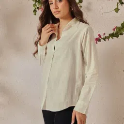 leia Women Slim Fit Shirt  image 2