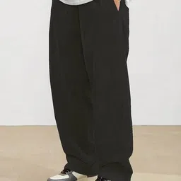 smowkly Men Track Pants image 2
