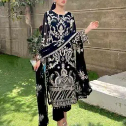 piludi Women Embroidered Straight Kurta with Pants & Dupatta image 2
