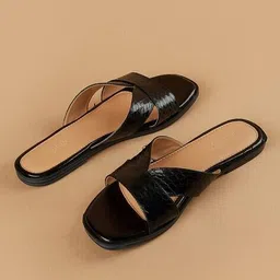 ginger by lifestyle Flat Sandals with PU Upper image 2