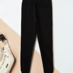 max Boys Mid Rise Trackpant image 2