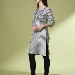 acai Women Striped Round-Neck Straight Kurta image 2