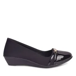 xe looks Women Slip-On Heeled Wedges image 2
