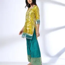 avaasa set Women Printed Straight Kurta & Palazzos image 2