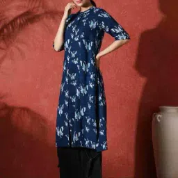 nyrika Women Floral Print A-Line Kurta image 2