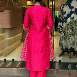 nyrika Women Embroidery Kurta Set image 2