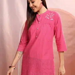 vishudh Women Embroidered No Darts Straight Tunic image 2