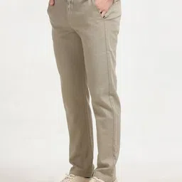 never neud Men Relaxed Fit Flat-Front Pants image 2