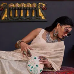 ri-wah Motif Design Woven Banarasi Silk Saree image 2