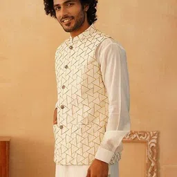 jompers Men Self-design Nehru jacket image 2