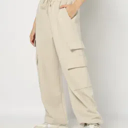 yousta Women Cargo Joggers image 2