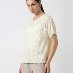 van heusen Women Round-Neck Regular Fit Top image 2