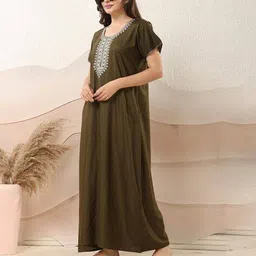 easy mom Women Classic Maxi Nightdress image 2