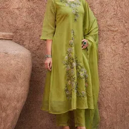 tikhi imli Women Embroidered Straight Kurta Set image 2