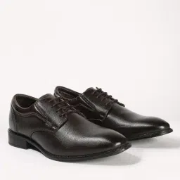 lee cooper Men Leather Derby Shoes image 2