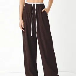 hivora Women Relaxed Fit Pleat-Front Trousers image 2