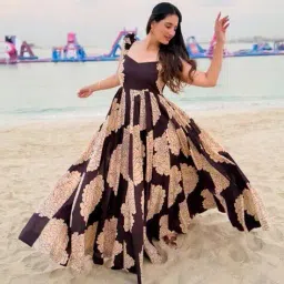 svaraa Women Floral Print Flared Kurti image 2