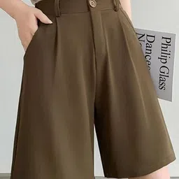 outzidr global Women Pleated Shorts with Insert Pockets image 2