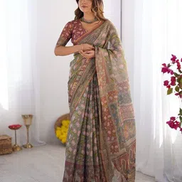 almaari fashion Women Floral Print Saree with Contrast Border image 2