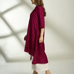 avaasa mix n' match Women Embroidered Asymmetric Kurta image 2