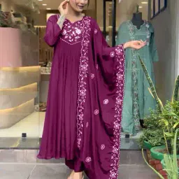 keri perry Women Embroidery Anarkali Kurta Set image 2