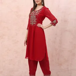 rangriti Women Embroidered Straight Kurta with Pants image 3