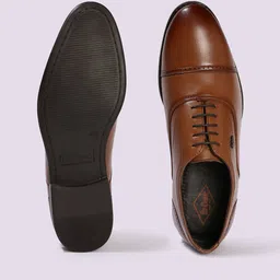 lee cooper Men Leather Lace-Up Oxfords image 3