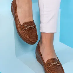 shezone Women Slip-On Round-Toe Casual Shoes image 3