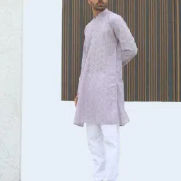 kraft india Men Embroidered Regular Fit Long Kurta image 3