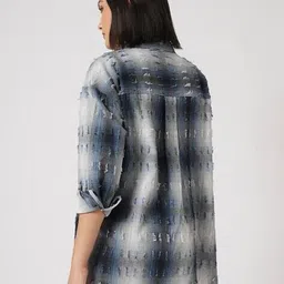 mystere paris Women Oversized Fit Shirt with Cutaway Collar image 3